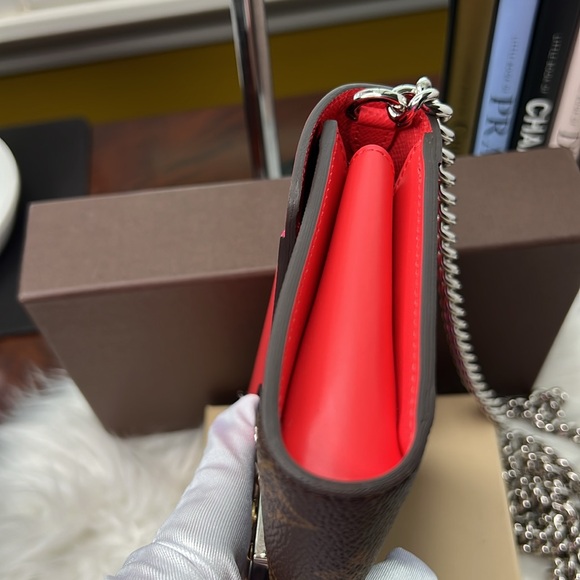 Louis Vuitton Monogram Canvas Saint Germain Totem Wallet W ChainLimited Edition - Picture 6 of 17